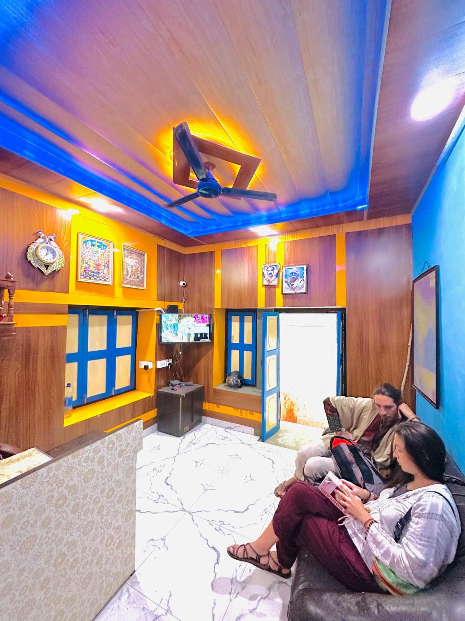 Home Stay Suraj Inn Varanasi Exterior photo