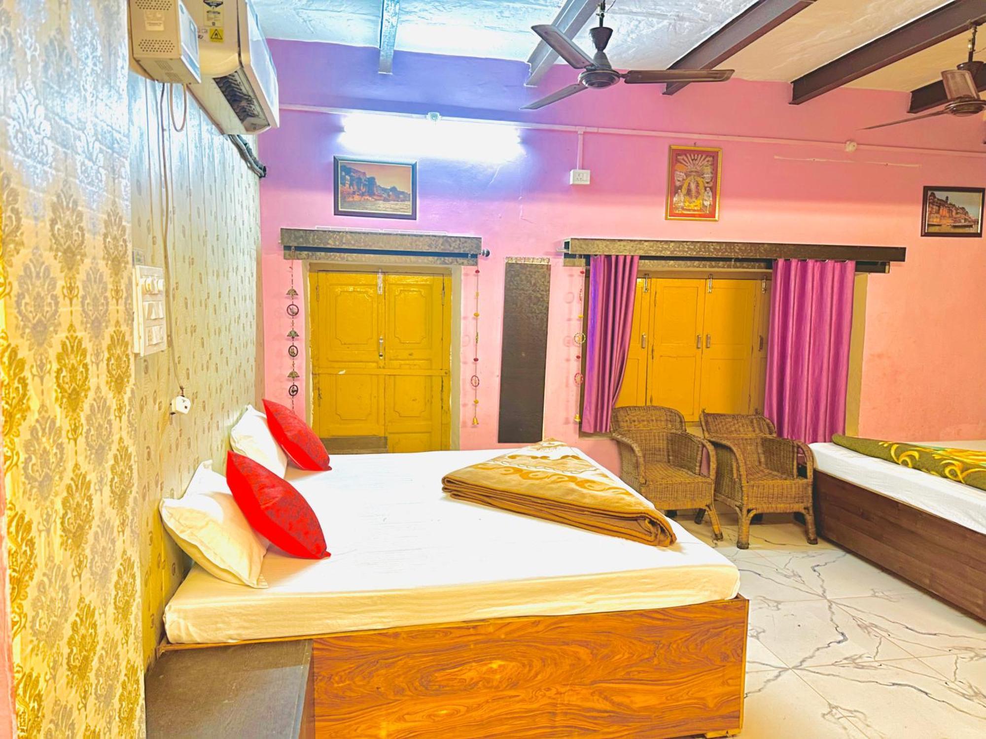 Home Stay Suraj Inn Varanasi Exterior photo
