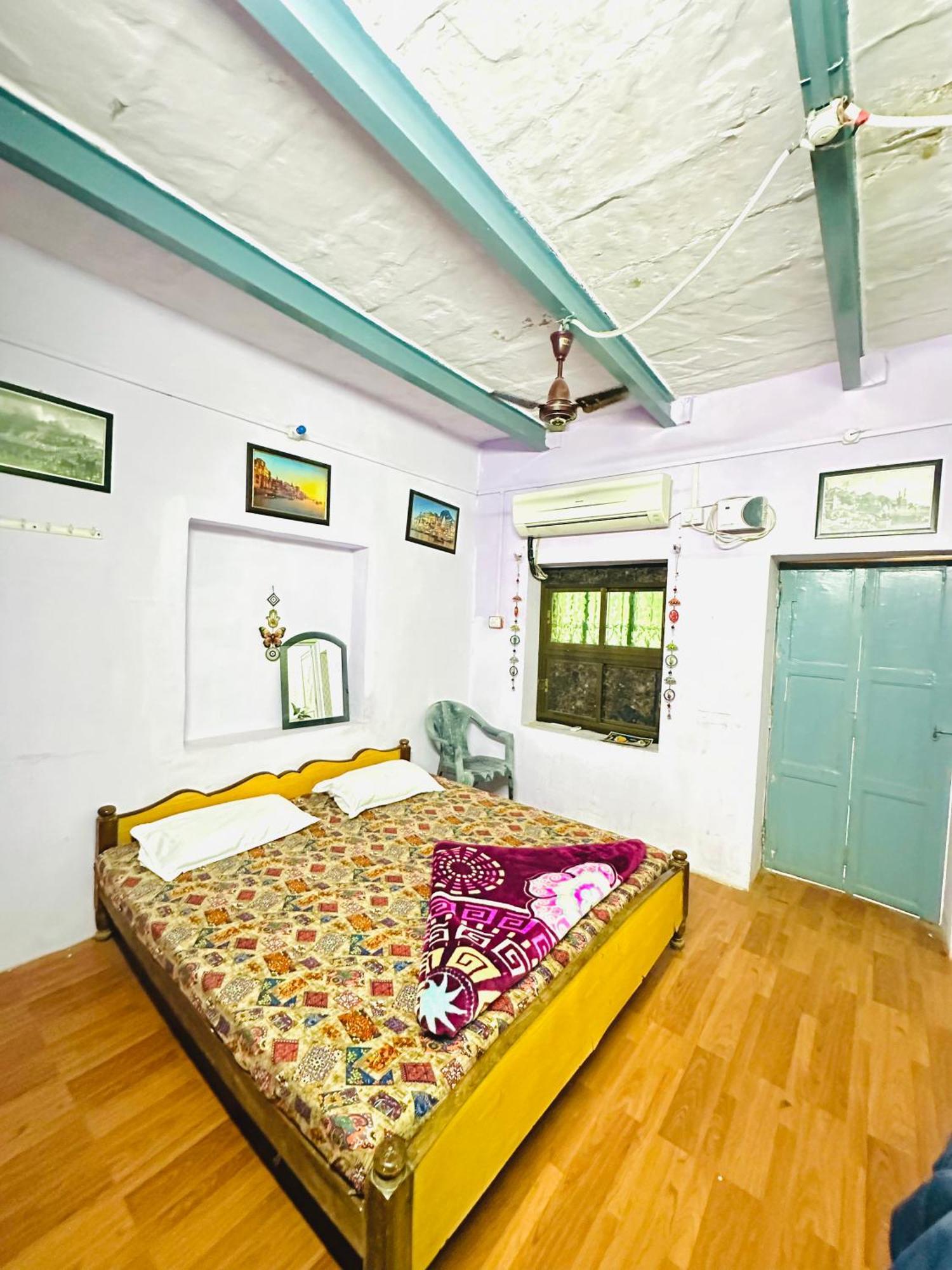 Home Stay Suraj Inn Varanasi Exterior photo
