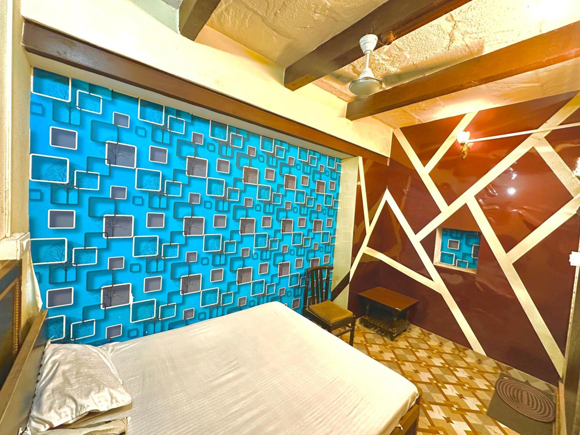 Home Stay Suraj Inn Varanasi Exterior photo